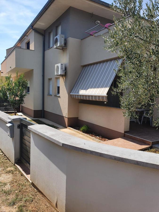 Apartment Dundo In Quiet Green Area Medulin Zewnętrze zdjęcie